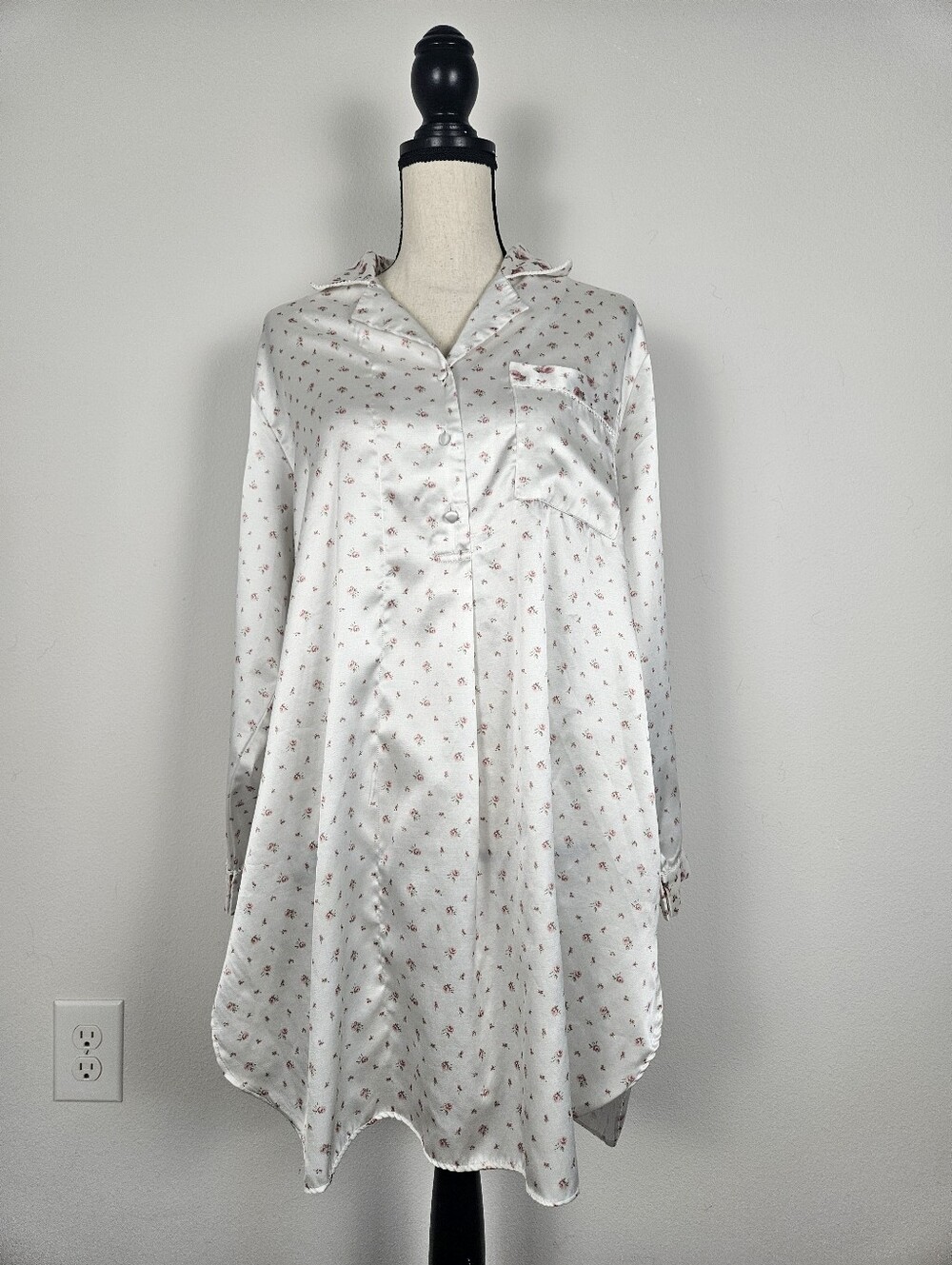 Vintage Barbizon Midi Long Sleeve Nightgown Size Medium